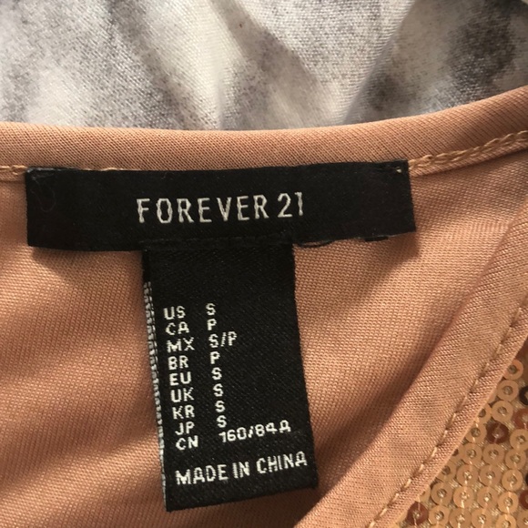 gold crop top - Picture 3 of 3